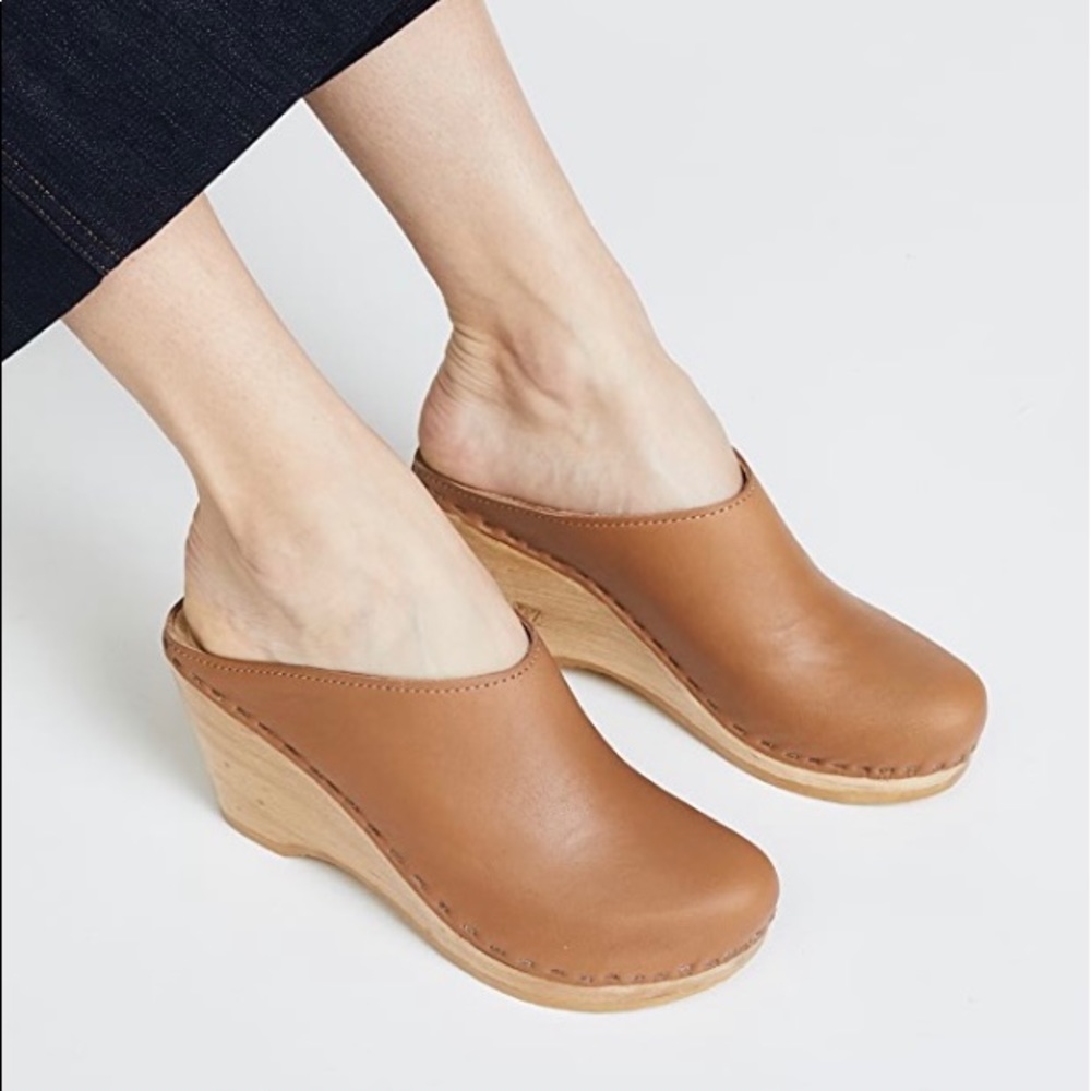 No. 6 wedge clogs tan leather